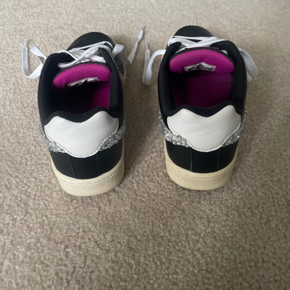 Nike Court Majestic Shoes with Rhinestones - Picture 3 of 9